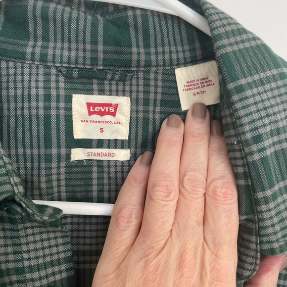 Levi's Vintage Style Men's Green Plaid Shirt Small - Picture 14 of 14